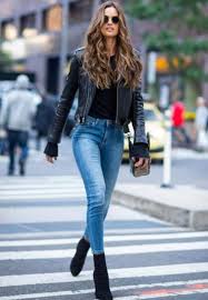 Calça Jeans E Jaqueta De Couro O Armario De Inverno De Uma Editora De Moda Steal The Look Looks Looks Casuais Femininos Moda