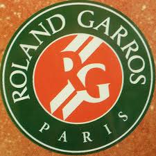 It features a crew neck, cotton fabric to keep you cozy, inner neck taping for added comfort, and large rg logo at front. Roland Garros Logo