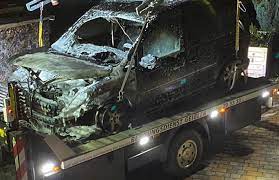 Denn gerade familien sind im ländlichen raum auf das auto angewiesen. Brandanschlag Auf Afd Bundesvorsitzenden Chrupalla Auto Totalschaden Wegen Moglicher Rauchvergiftung Im Krankenhaus Pfalz Express