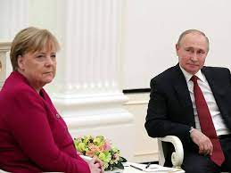 Officials her policy of open doors made this possible, he said, referring to merkel's decision, announced in august 2015. No Palaces Merkel Lives In An Apartment In A Berlin Five Story Building