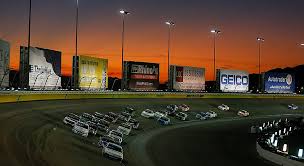 What nascar uses a 358 cubic engine for all cars. Ilmor Nascar Take Action After Vegas Engine Issues Nascar Com