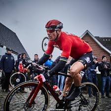 Pin By Silke Altmann On Procycling In 2020 Spring Classic Paris Roubaix Tough Guy