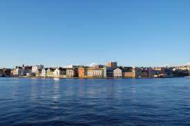 Kommunen består av fem større øyer i tillegg til en rekke mindre øyer, holmer og skjær. Datei Storkaia Kristiansund Jpg Wikipedia
