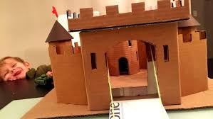 Daripada kamu mengeluarkan biaya banyak untuk membeli miniatur rumah tersebut, kamu juga bisa membuatnya sendiri. 53 Kerajinan Tangan Dari Kardus Yang Bisa Kamu Buat Sendiri Di Rumah