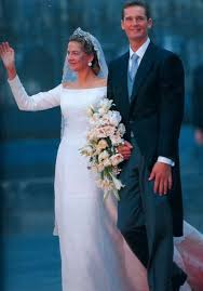 Infanta de españa, con tratamiento de alteza real, desde 1997 es duquesa de palma de mallorca. Diana Princess Of Wales Memory Konigliche Hochzeitskleider Royale Hochzeiten Konigliche Hochzeit