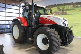 Platz in der sparte landmaschinentechnik für lehrling des steyr centers purgstall Steyr Demo Tour Mit Impuls Und Absolut Cvt Bauernzeitung