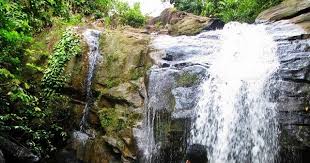 Kolam airnya tidak seluas dengan air terjun pertama dan tidak dapat digunakan sebagai tempat berenang. Androzmeda Susahnya Menjangkau Air Terjun Berambai