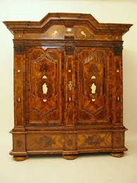 Barockschrank Furniert Mit Nuss Nussmaser Buchs Ebenholz Ruster Und Elfenbein Auf Nadelholz Braunschweig Um 1730 Antike Mobel Barock Barock Mobel