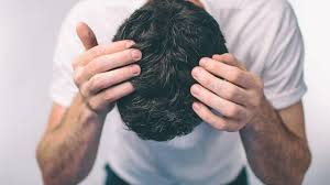 Punca kedua yang menyebabkan uban di usia muda ialah penumpukan hidrogen peroksida yang kerap di folikel rambut anda. 10 Sebab Kenapa Uban Mula Tumbuh Di Usia Muda Remaja