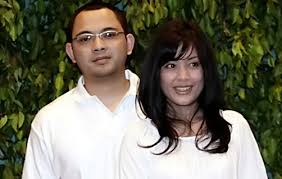 Lulu tobing cerai, belum diketahui penyebabnya. Berita Terbaru Dan Profil Artis Terkini 10 Tahun Menikah Lulu Tobing Gugat Cerai Cucu Soeharto