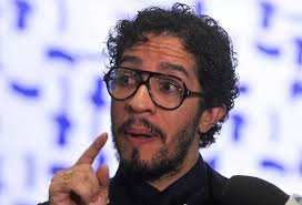 Jean wyllys was born on march 10, 1974 in alagoinhas, bahia, brazil as jean wyllys de matos santos. 38xgn34bwswbzm