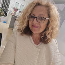 Hello everybody, My name is Sally, my family and I are moving to Pego in  the next few weeks. We are currntly planning some renovations to ground  floor of town house in