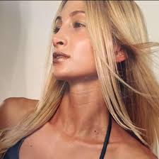 It's the Lipstick that keeps