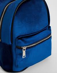 Kadife Sirt Cantasi Cantalar Aksesuarlar Kadin Pull Bear Turkiye Tesettur Canta Modelleri 2020 Mochilas Hermosas Carteras Mochilas Cool