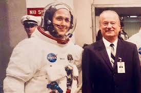 Neil armstrong was also a reluctant american hero who always believed he was just doing his job. The Fascinating Story Behind Auburn University History Professor S Book Movie On Neil Armstrong Local News Oanow Com