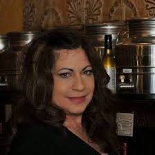 Joanna Leone's Instagram, Twitter & Facebook