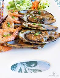 So we took our gluten free sourdough starter and added korean red chile, brown sugar, salt and water. Mussels And Shrimp In An Asian Garlic Sauce Asian Recipes At Home