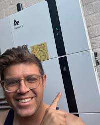 Bed hair dont care because I've just woken up to some good news 🔋 If  elected, Labor will slash up to $4000 off household and small business  batteries through a $2.3bn national