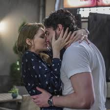 Listen and download all songs by pesák ádám. Baratok Kozt Pesak Adamot Visszakovetelik A Sorozatba A Nezok Nlc