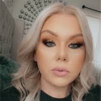 Amanda Mccormick's Instagram, Twitter & Facebook