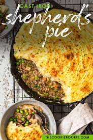 The Best Cottage Pie Recipe Is Here This Is The Original Comfort Food A Tasty Ground Beef Gravy Fill In 2020 Cottage Pie Cottage Pie Recipe Grilled Asparagus Recipes