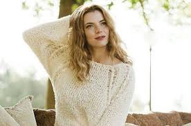  Betty Gilpin Biography Age Height Boyfriend Family More Mrdustbin