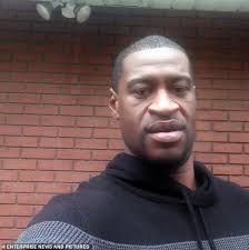 Minneapolis Mayor is BOOED out of a protest after refusing to defund the  city's police