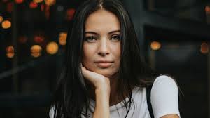 23 Quiet Ways People Act When They're Falling In Love