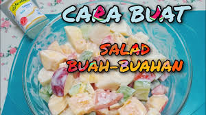 Saus salad yogurt jerman ini dibumbui dengan bawang merah, dill, bawang putih, dan daun bawang, dan bagus di selada, tomat gunakan resep ini untuk saus salad yogurt untuk memulai imajinasi anda. Cara Paling Senang Nak Buat Salad Buah Buahan Youtube