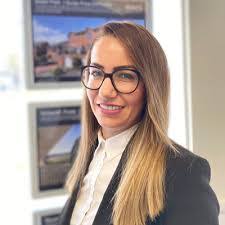 Vanessa Mays's Instagram, Twitter & Facebook