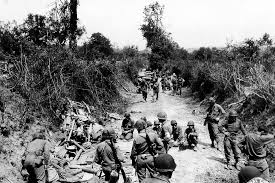 Si vous aimez les vidéos de la guerre en couleur, alors vous adorerez ces trois enregistrements pris ces vidéos sont très rare et nous montrent le débarquement de normandie sous un nouveau jour… La Bataille De Normandie Comme Vous Ne L Avez Jamais Vue Le Point