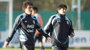 Update information for pulga rodríguez ». Pulga Rodriguez Retrato De Un Goleador Humilde Sus Dias Como Albanil El Abandono En Rumania Y Su Asombro Cuando Lo Citaron A La Seleccion Noticias De Bariloche