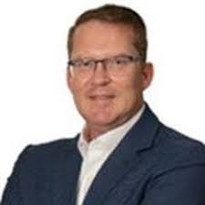 Mark Gee's Instagram, Twitter & Facebook