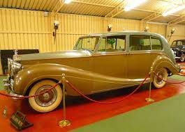 1955 Limousine By H J Mulliner Chassis 4cs4 For The Emir Of Kuwait Limousine Rolls Royce British Cars