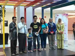 May the joy of light illuminates our way dalam kerendahan hati ada ketinggian budi, dalam kemiskinan harta ada kekayaan jiwa, dalam kelembutan lidah ada juga keterlanjuran kata. Hasbi Yusoff Operations Director Htm Industry Sdn Bhd Linkedin