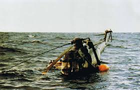 Fact Slap 👋 Today in 1982, A 826 Squadron ASW Sea King from HMS HERMES is forced to ditch in the sea with engine failure. The crew of 3 escape with minor