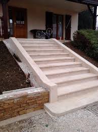 Stairs In Pierre De Beaunotte Escalier Exterieur Beton Escalier Exterieur Amenagement Exterieur