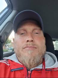 Namninsamling för att rädda kvar Alléskolan