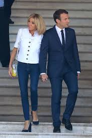 Epingle Sur Emmanuel Macron And Brigitte