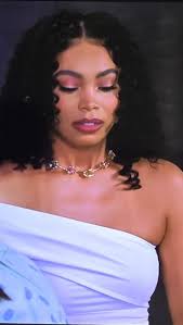 Random thought ... She favours Michael Jackson.