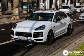 It is available in 4 colors and. Porsche Cayenne Turbo S E Hybrid 27 M Rz 2021 Autogespot