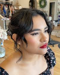 Got to revisit my salon home to help get two young ladies ready for their  senior prom. They came over an hour for their appointment. Thank you for  having me back for the day. @boheme_beauty_bar 💕