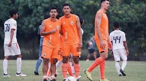 He and fellow striker cristian gonzales were teammates on the indonesian national team. Wanting Better Athletes Fate Bambang Pamungkas Supports Revision Of The Skn Law