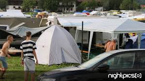 Dein nächstes electric love festival startet mehr oder weniger direkt vor deiner haustür, denn mit mehr als 75 abfahrtsorten hier findest du einen auszug aus den camping faq der electric love. Nightpics Electric Love Festival 2017