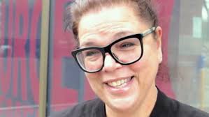 Caring through Excellence. L'Excellence au coeur de nos soins.