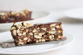 Smoothing until nice and even. No Bake Hazelnut Chocolate Fridge Cake Hot Chocolate Hits