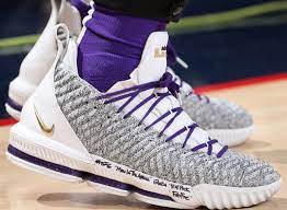 It's easy to imagine this being the launch colorway of the air zoom generation had lebron been drafted by the lakers rather than the cavs. Lebron James Best Nike Lebron 16s This Season Nice Kicks