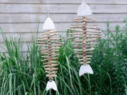 Die flaschen gründlich von innen und außen reinigen, trocknen lassen. Diy Maritime Dekoration Deko Fisch Aus Treibholz Beton Selbst Machen