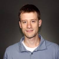 Robin Lis's Instagram, Twitter & Facebook