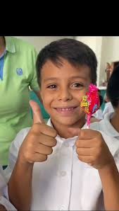 La @gnb_bolivariana sigue trabajando por el bienestar de las comunidades.  En esta ocasión, la Guardia del Pueblo Barquisimeto a través del Plan El  Guardia va a la Escuela llevó alegría y aprendizaje a ...